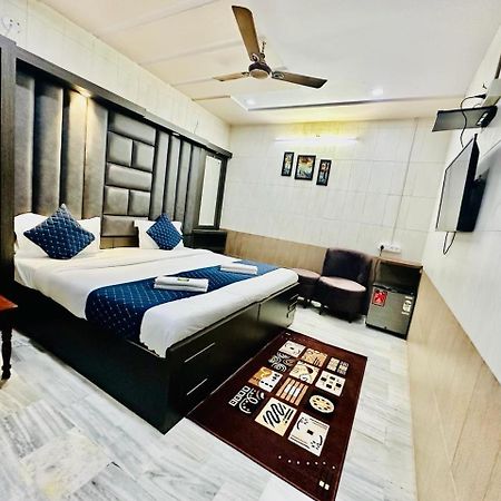 Hotel Sheela, 100M From Taj Mahal Agra  Eksteriør bilde