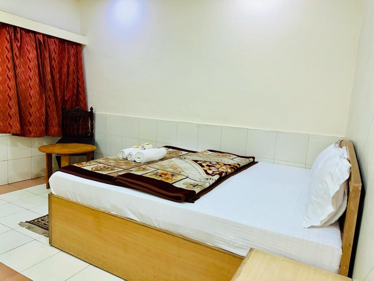 Hotel Sheela, 100M From Taj Mahal Agra  Eksteriør bilde