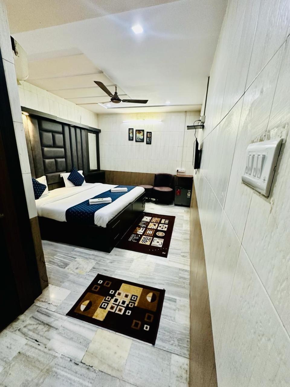 Hotel Sheela, 100M From Taj Mahal Agra  Eksteriør bilde