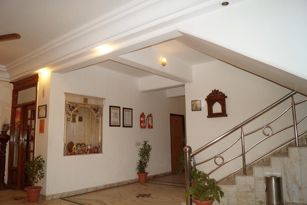 Hotel Sheela, 100M From Taj Mahal Agra  Eksteriør bilde