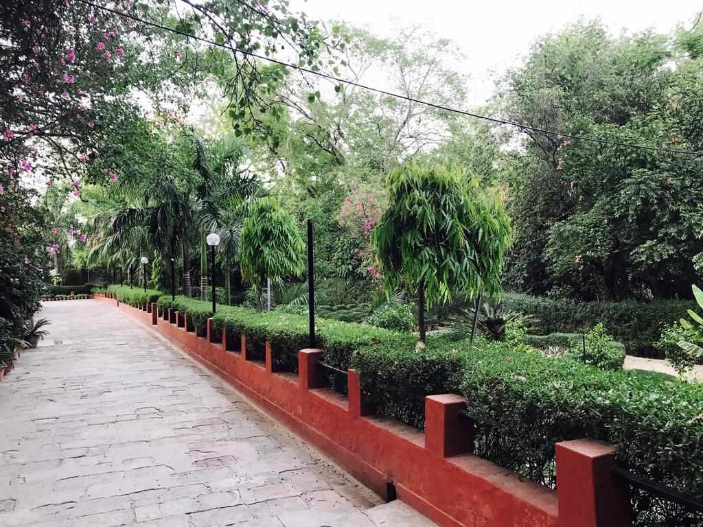 Hotel Sheela, 100M From Taj Mahal Agra  Eksteriør bilde