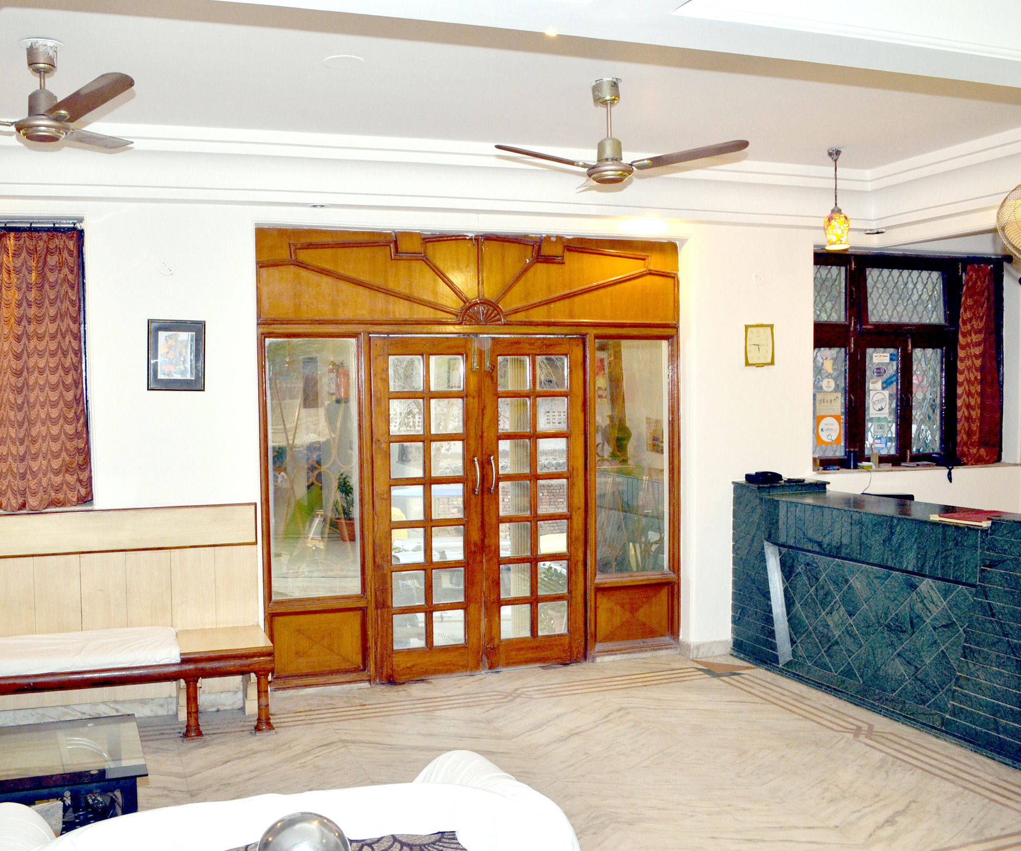 Hotel Sheela, 100M From Taj Mahal Agra  Eksteriør bilde
