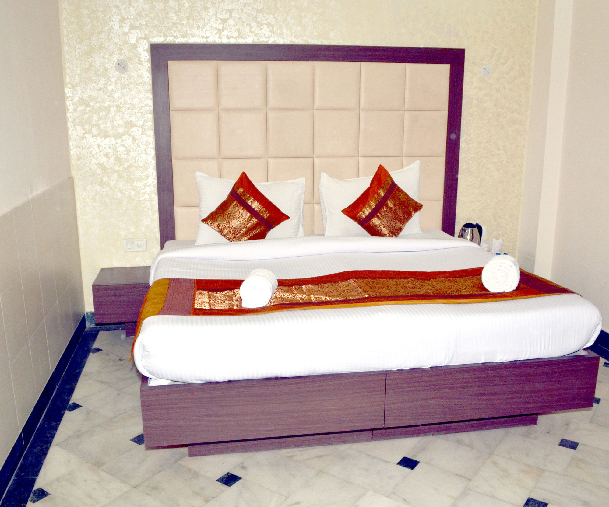 Hotel Sheela, 100M From Taj Mahal Agra  Eksteriør bilde